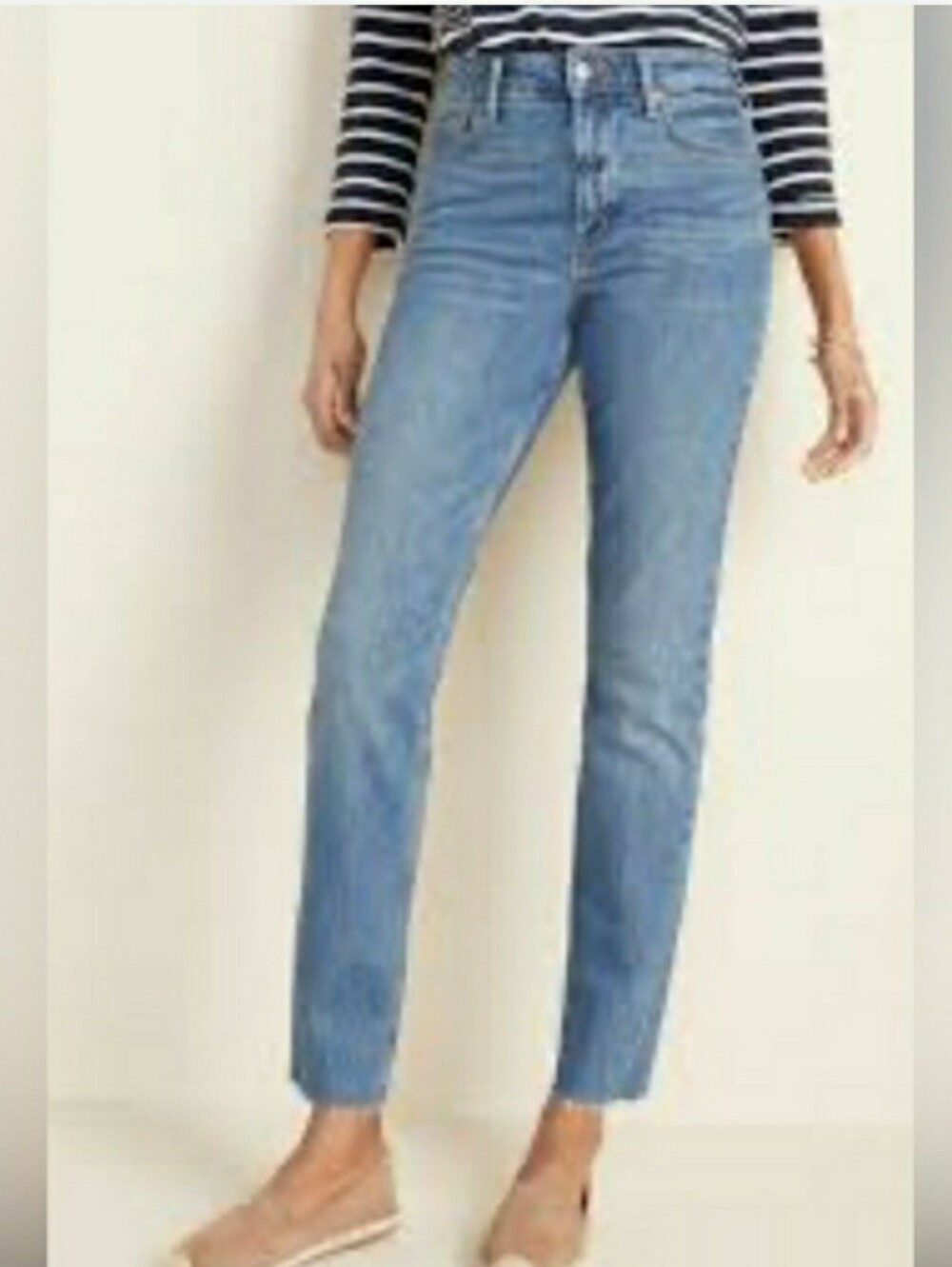 Old Navy Power Straight High Rise Jeans Women’s Size 8 Raw Hem Medium Wash